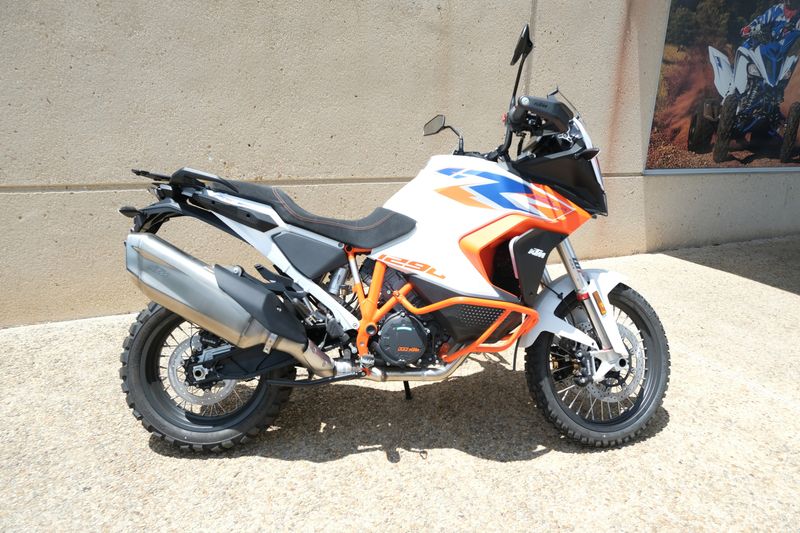 2024 KTM 1290 SUPER ADVENTURE R OT WHITEImage 12