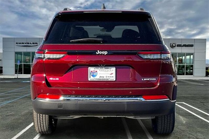 2025 Jeep Grand Cherokee Limited 4x4Image 3