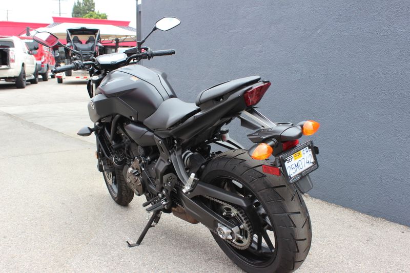 2020 Yamaha MT 07 Image 5