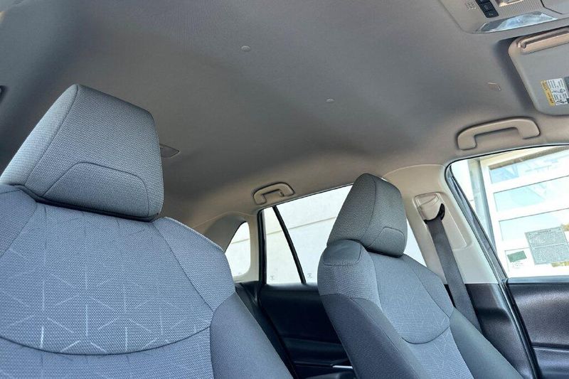 Used 2025 Toyota RAV4 XLEImage 16