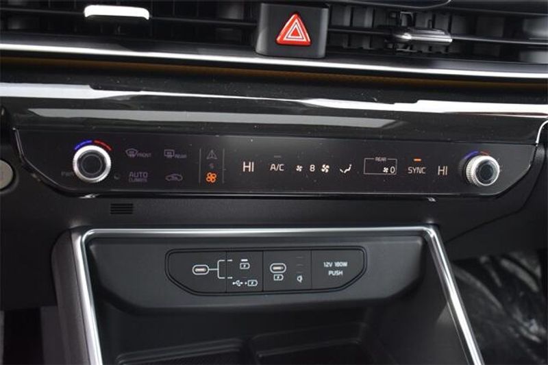 2025 Kia Carnival SX PrestigeImage 33