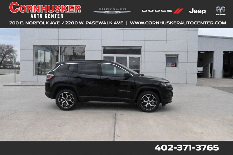 2025 Jeep Compass LimitedImage 1