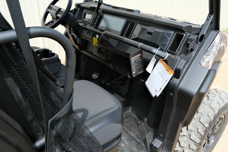 NEW 2026 CAN-AM DEFENDER MAX XT HD11 Image 17