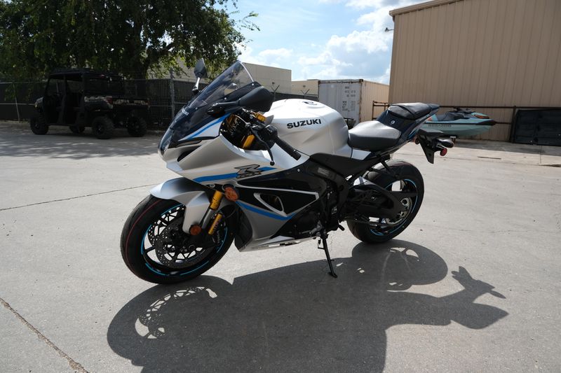 2025 SUZUKI GSXR1000 in a SILVER exterior color. Family PowerSports (877) 886-1997 familypowersports.com 