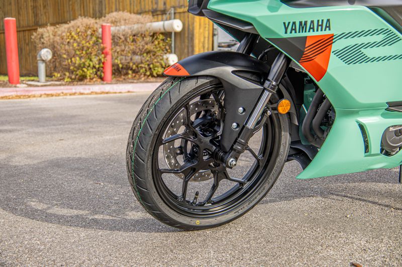 NEW 2026 YAMAHA YZFR3 ABS Image 7