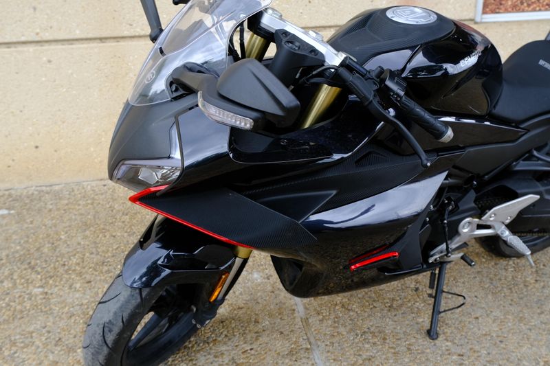 2024 CFMOTO 450SS BLACK Image 5