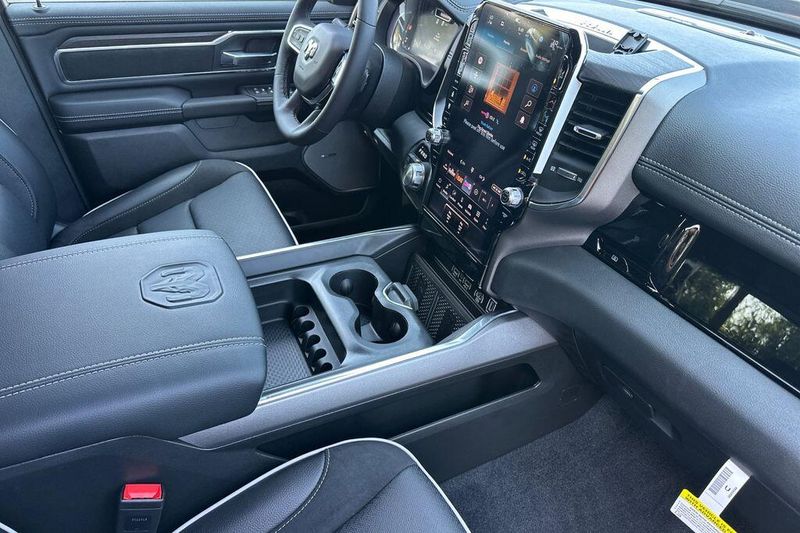0% APR For 60 months* New 2026 RAM 1500 Laramie Crew Cab 4x4 5'7' Box ...