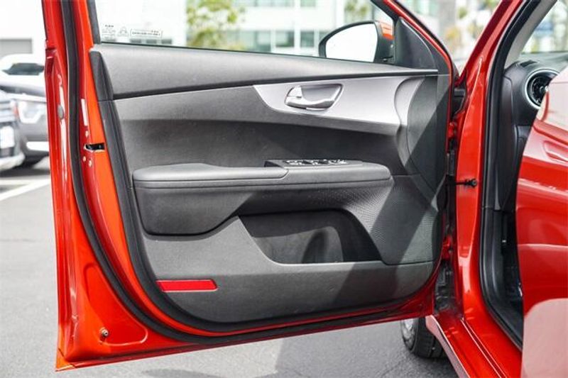2024 Kia Forte LXSImage 21