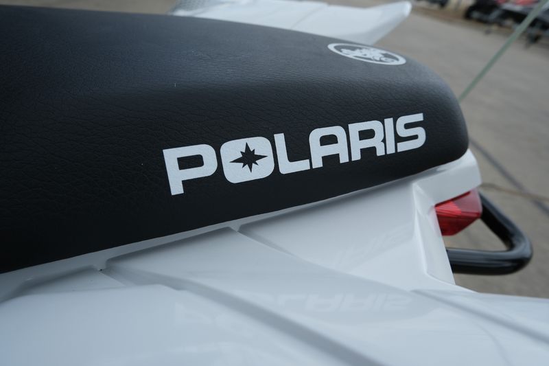 2025 Polaris OUTLAW 110 EFI BRIGHT WHITE AND BLUE Image 13