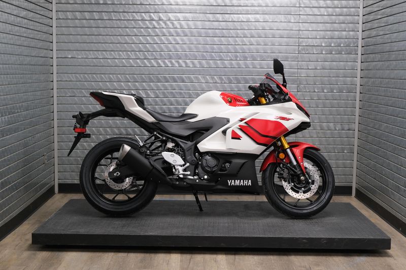 NEW 2026 YAMAHA YZF-R3 ABS 70TH ANNIVERSARY EDITION Image 2