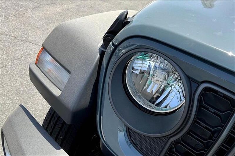 2024 Jeep Gladiator Sport 4x4Image 11