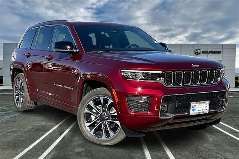 2025 Jeep Grand Cherokee Overland 4x4Image 14