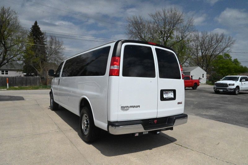 2023 GMC Savana Passenger LSImage 6