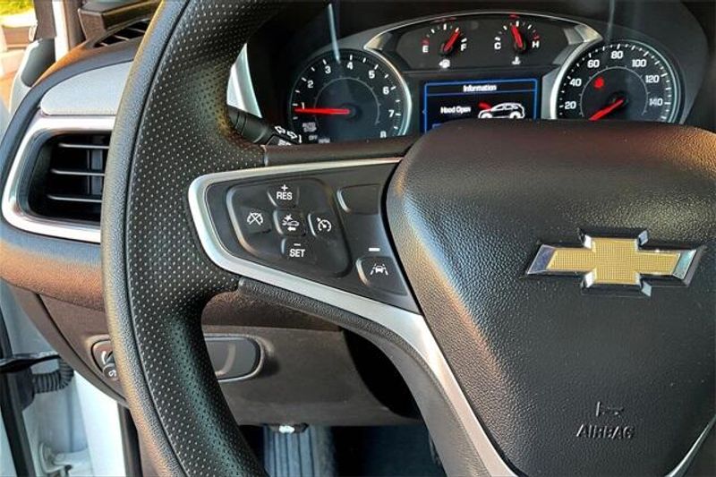 2023 Chevrolet Equinox LTImage 18