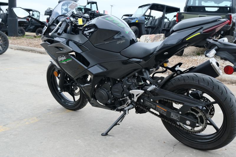 2024 Kawasaki NINJA 500 BLACKImage 15