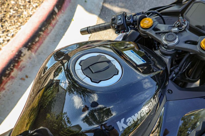 NEW 2026 KAWASAKI NINJA ZX4RR ABS Image 16