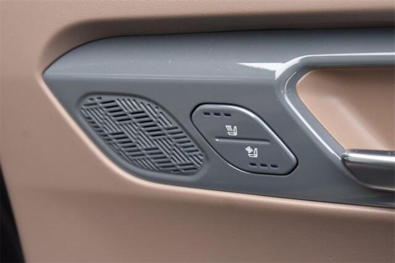 2024 Kia EV9 LandImage 17