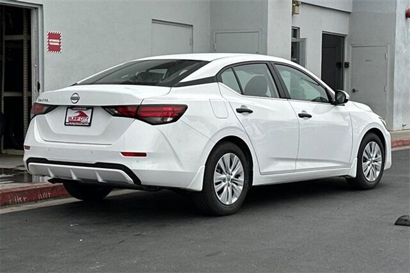 New 2025 Nissan Sentra SImage 3
