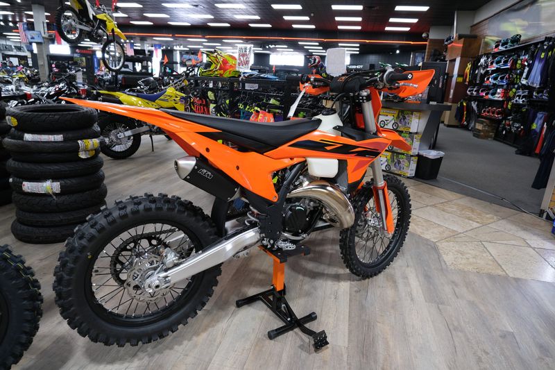 2025 KTM 125XCImage 5