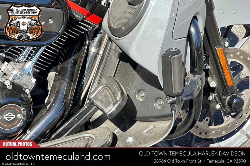 2018 Harley-Davidson Street Glide in a GUNSHIP GRAY exterior color. BMW Motorcycles of Temecula – Southern California (951) 506-6903 bmwmotorcyclesoftemecula.com 