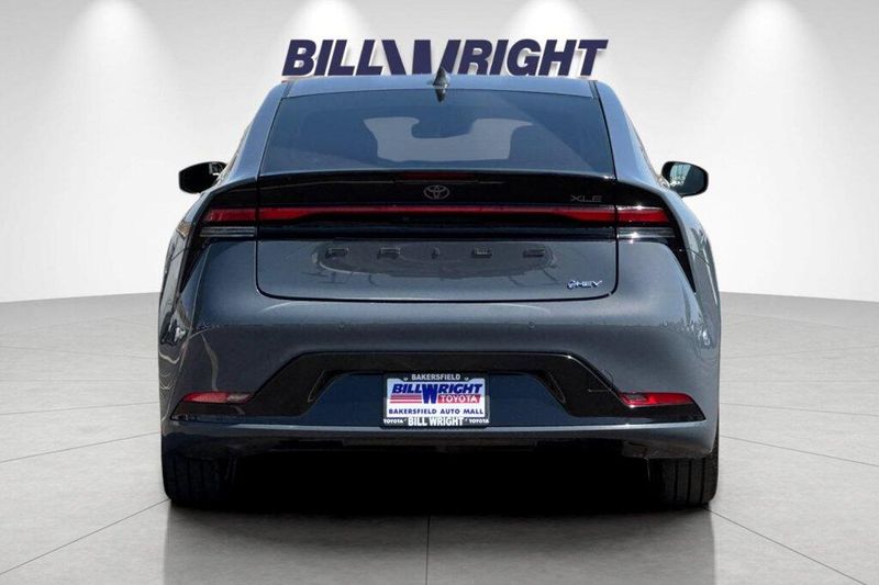 Used 2023 Toyota Prius XLEImage 4