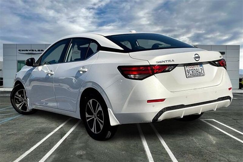 2022 Nissan Sentra SVImage 10