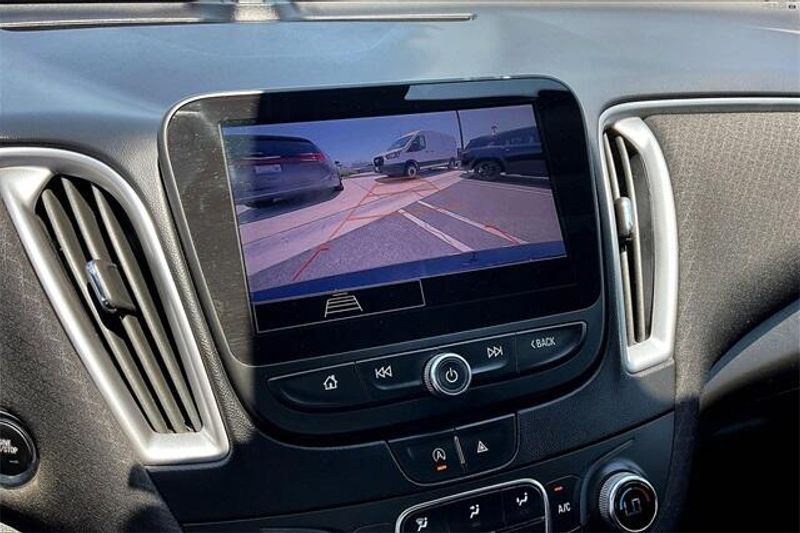 2023 Chevrolet Malibu LTImage 21