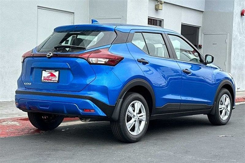 2024 Nissan Kicks SImage 3