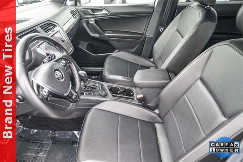 Used 2021 Volkswagen Tiguan 2.0T SE R-Line BlackImage 19