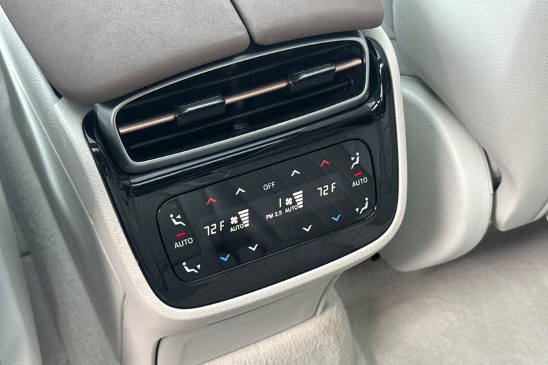 Used 2023 Mercedes-Benz EQS 450Image 14