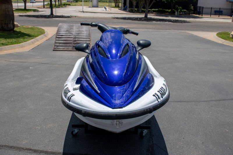 USED 2002 YAMAHA GP 1200 Image 2