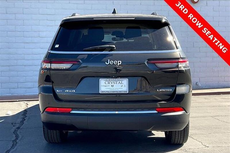 Used 2021 Jeep Grand Cherokee L LimitedImage 3