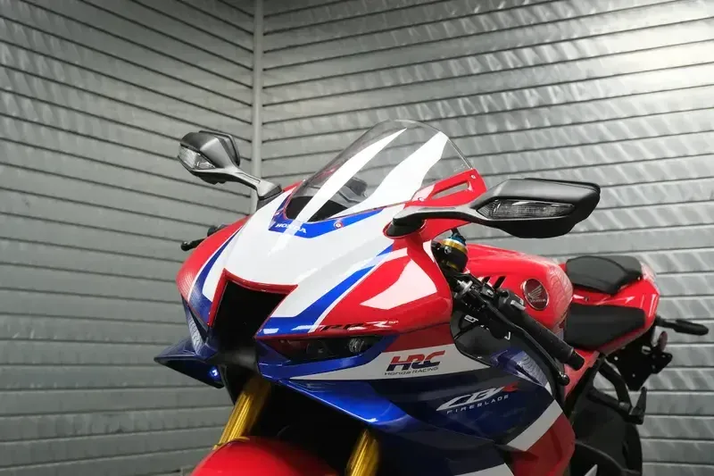 NEW 2026 HONDA CBR1000RRR FIREBLADE SP Image 25