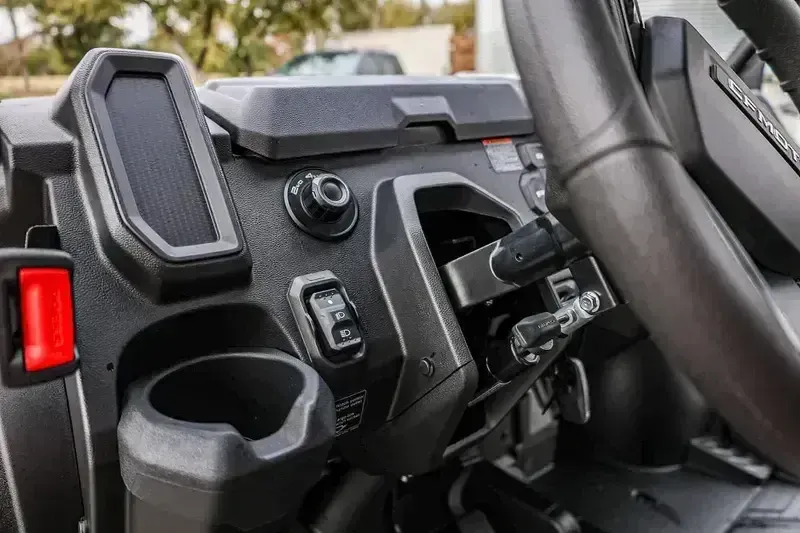 NEW 2026 CFMOTO UFORCE U10 PRO Image 3
