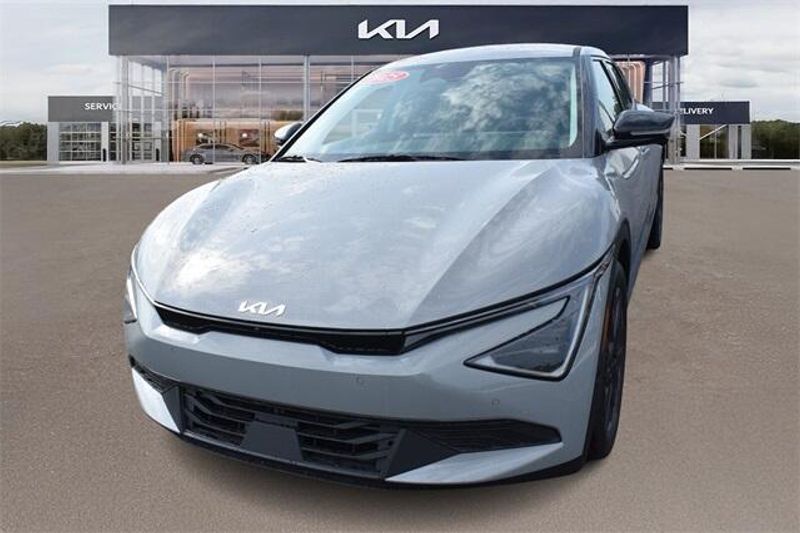 New 2025 Kia EV6 LightImage 7