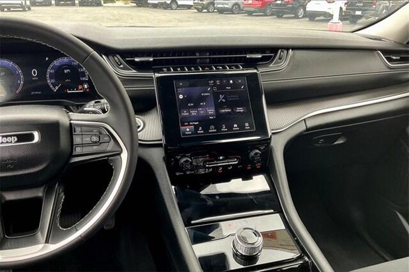 2023 Jeep Grand Cherokee LaredoImage 5