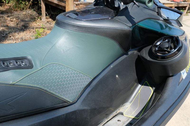 USED 2023 SEADOO PWC RXP CARBON 300 AUD BE IBR 23 Image 22