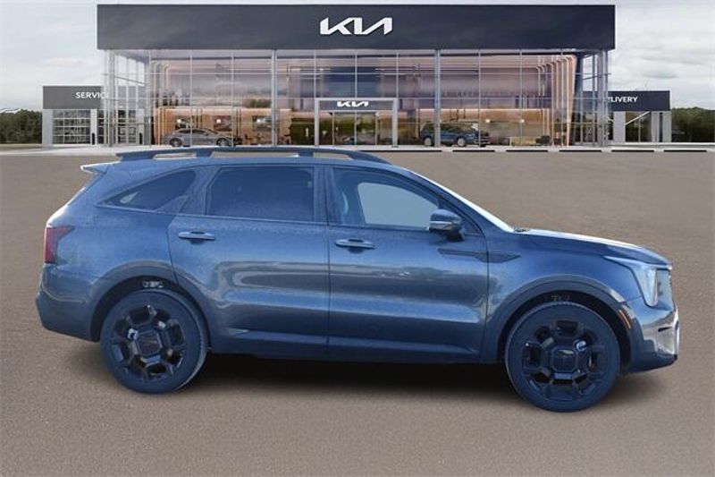 New 2025 Kia Sorento X-Line SX PrestigeImage 2