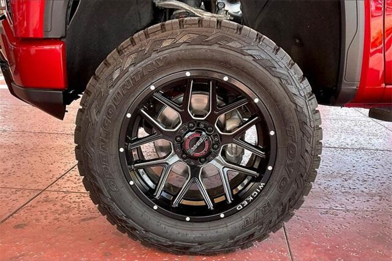 2022 GMC Sierra 1500 AT4XImage 8