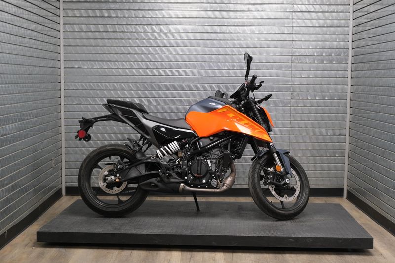 USED 2024 KTM 250 DUKE Image 2