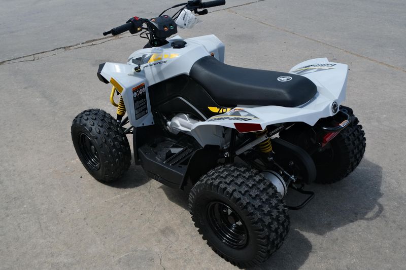 2025 Can-Am RENEGADE 70 EFI CATALYST GRAY AND NEO YELLOW Image 5