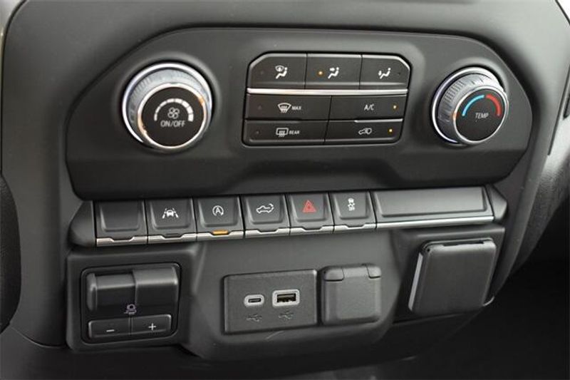 2024 Chevrolet Silverado 1500 CustomImage 30