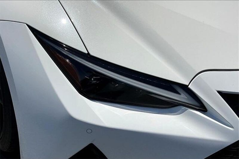 2021 Lexus IS 350 F SPORTImage 27