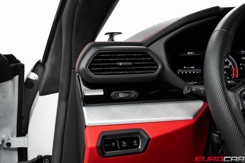 2021 Lamborghini Urus *PANORAMIC SUNROOF * FRONT PPF*Image 24