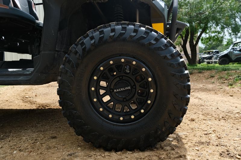 2024 Can-Am DEFENDER MAX LONE STAR HD10 NIGHT BLACKImage 12