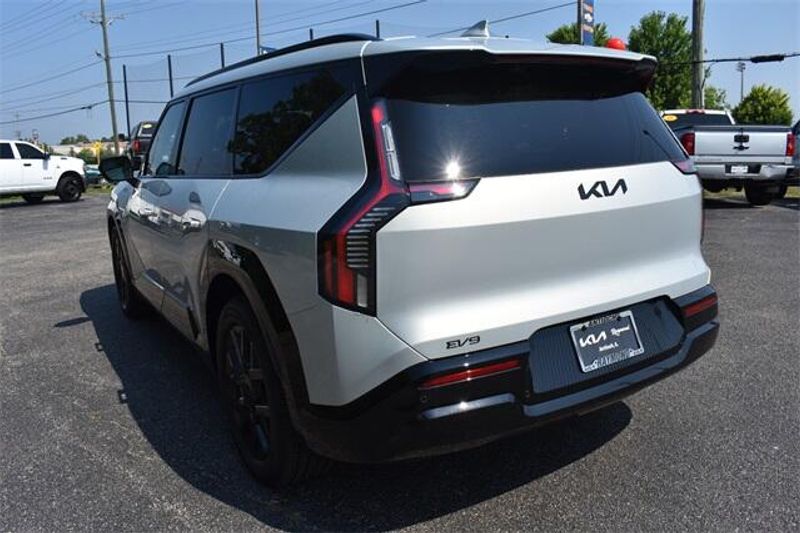 New 2026 Kia EV9 LandImage 5