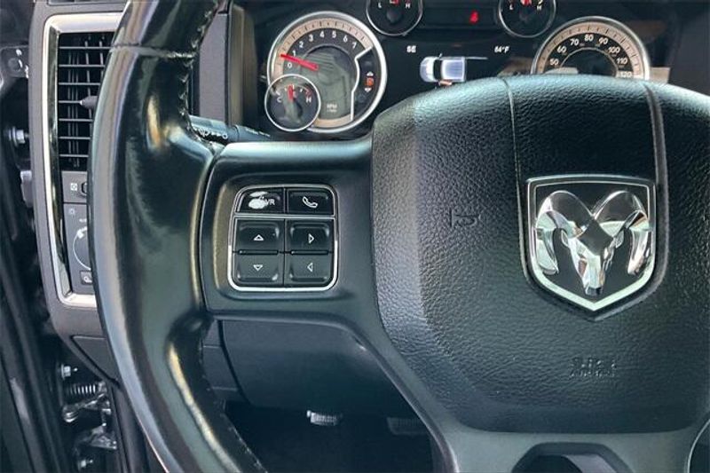2018 RAM 1500 NightImage 18
