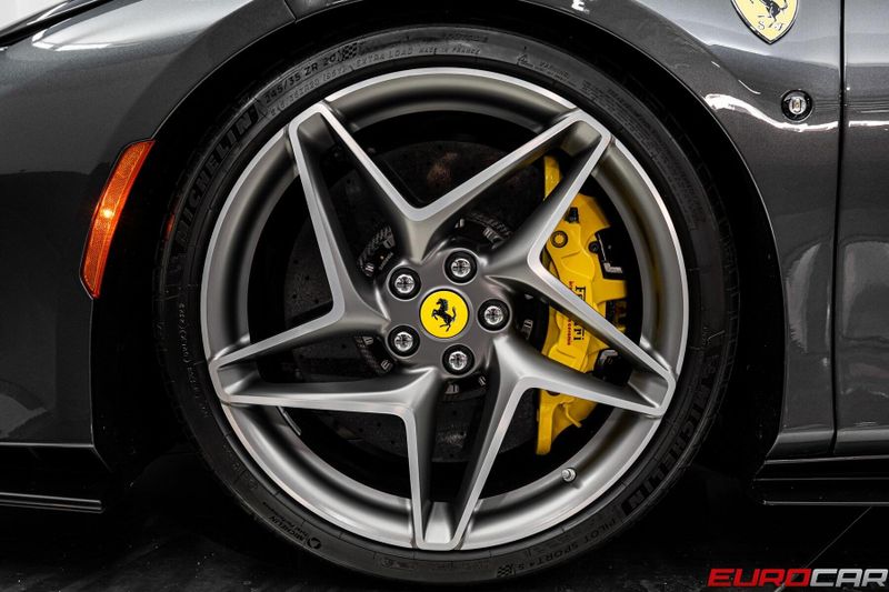 2022 Ferrari F8 Spider *HUGE CARBON OPTIONS * PASSENGER DISPLAY*Image 27