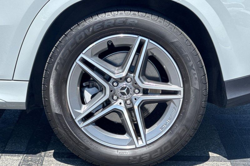 Used 2025 Mercedes-Benz GLE 450Image 34