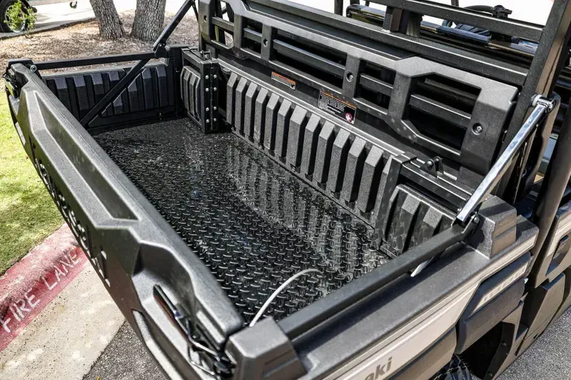NEW 2026 KAWASAKI MULE PROFXT 1000 LE RANCH EDITION Image 8